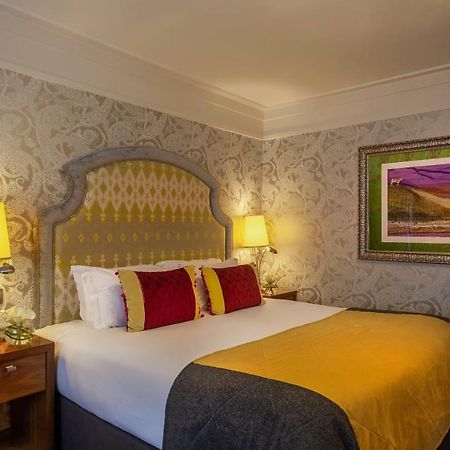 Clontarf Castle Hotel Дъблин Екстериор снимка