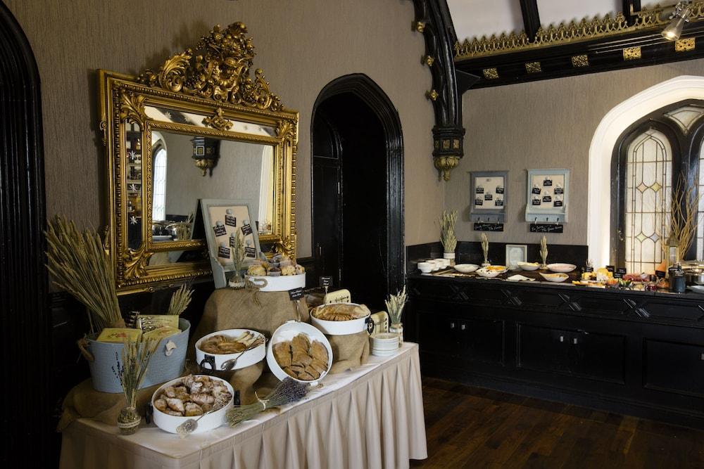 Clontarf Castle Hotel Дъблин Екстериор снимка