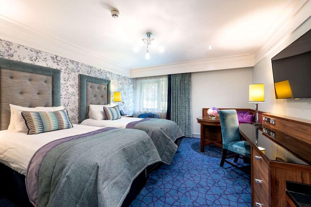Clontarf Castle Hotel Дъблин Стая снимка