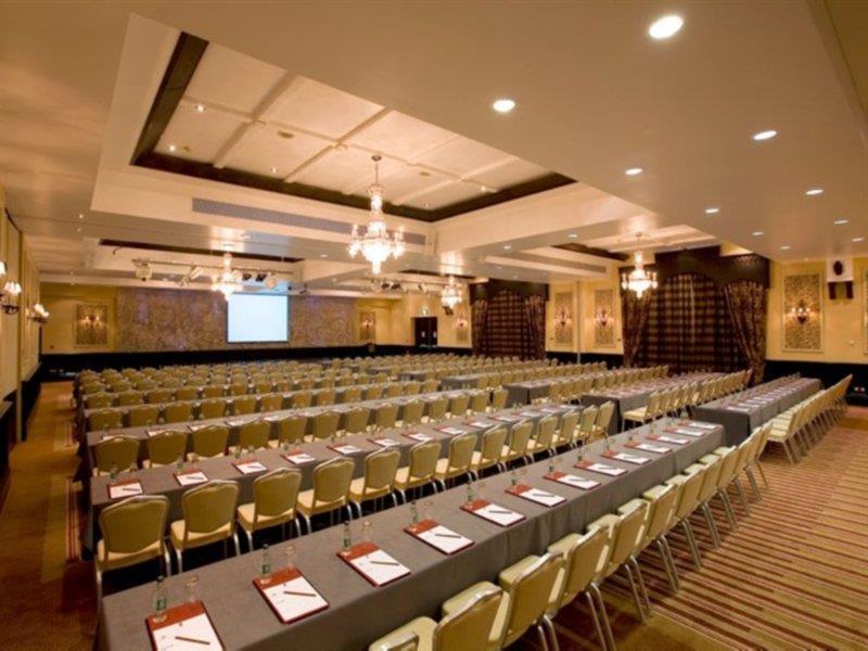 Clontarf Castle Hotel Дъблин Екстериор снимка