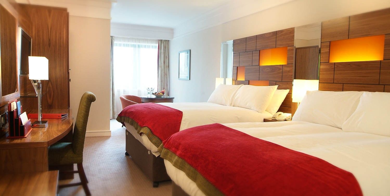 Clontarf Castle Hotel Дъблин Екстериор снимка