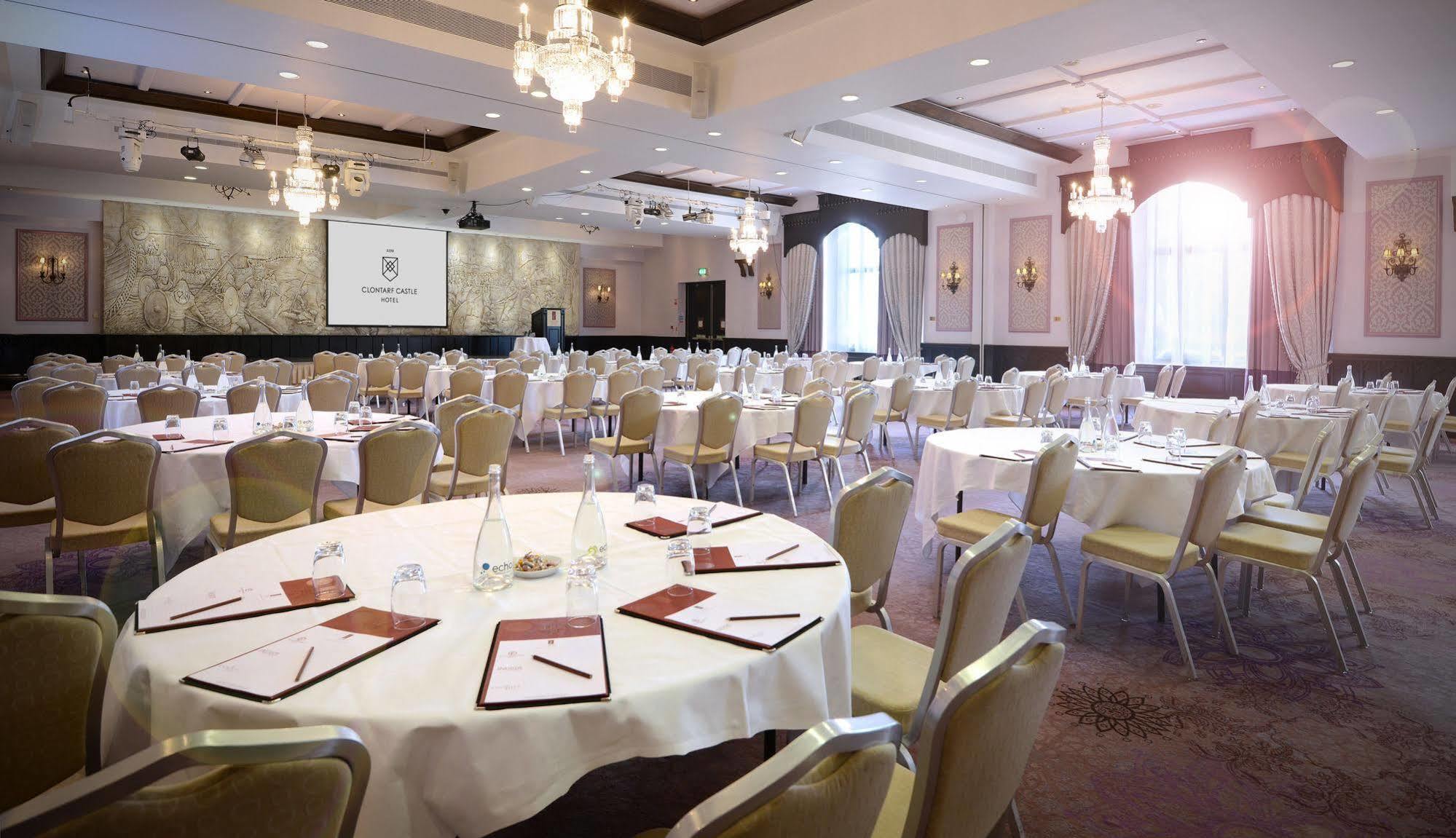 Clontarf Castle Hotel Дъблин Екстериор снимка