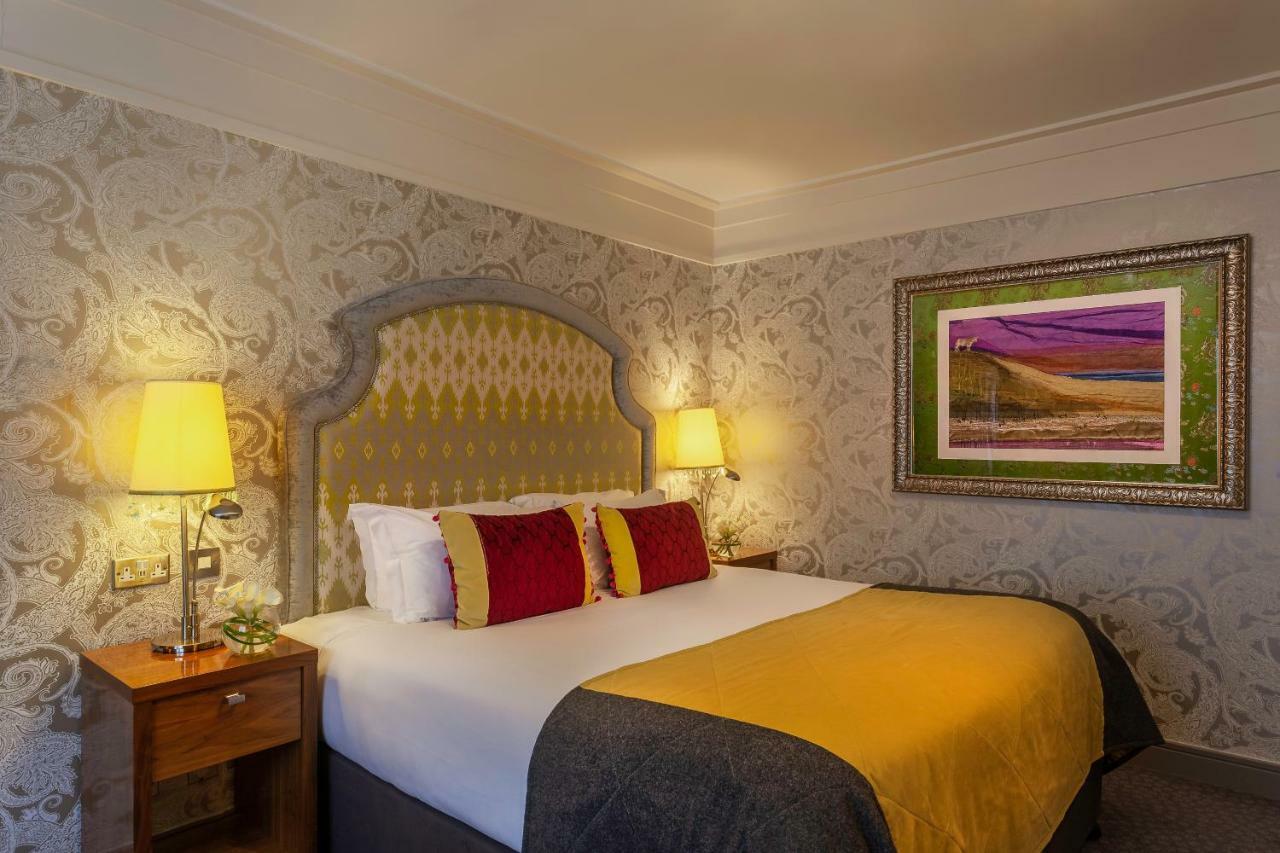 Clontarf Castle Hotel Дъблин Екстериор снимка